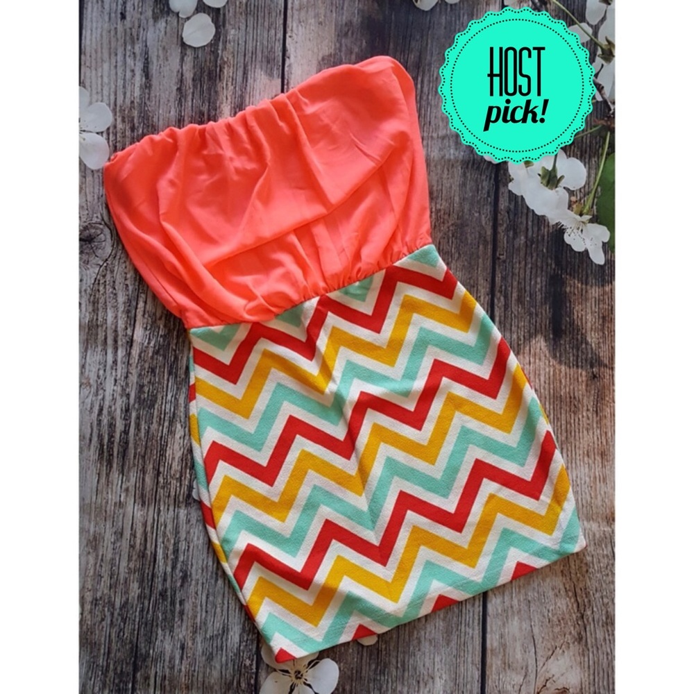 ⭐️NWT! Miin Strapless Coral & Chevron Minidress- S